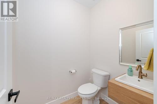 574252 Old School Line, Woodstock, ON - Indoor Photo Showing Bathroom