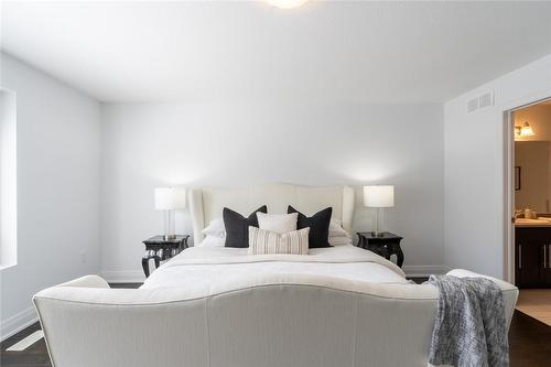 6 Chestnut Drive|Unit #7, Grimsby, ON - Indoor Photo Showing Bedroom