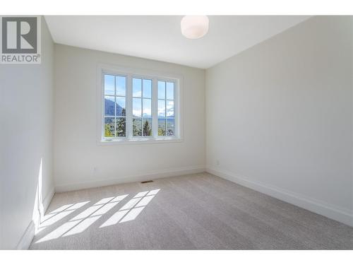 1561 Fairwood Lane, Kelowna, BC - Indoor Photo Showing Other Room