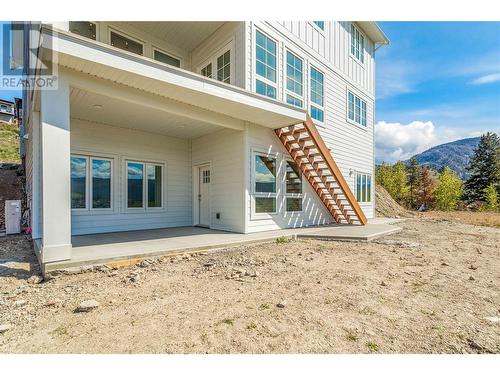 1561 Fairwood Lane, Kelowna, BC - Outdoor