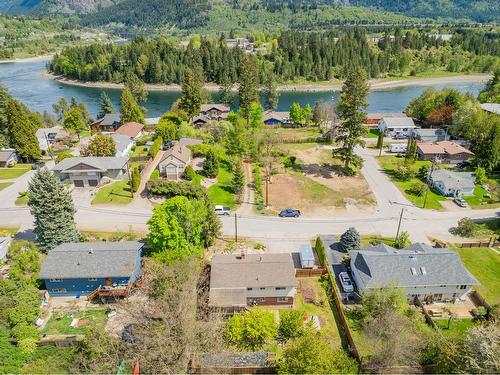 1120 7Th Avenue, Castlegar, BC - Outdoor With Body Of Water With View