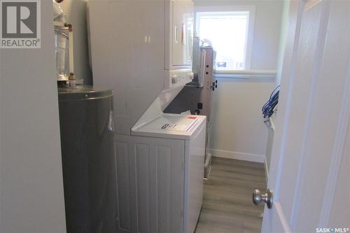 1765 Lacon Street, Regina, SK - Indoor Photo Showing Laundry Room