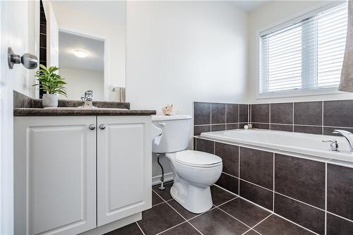 11 Newport Crescent, Hamilton, ON - Indoor Photo Showing Bathroom