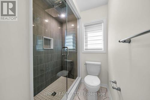 37 Bee Crescent, Brantford, ON - Indoor Photo Showing Bathroom