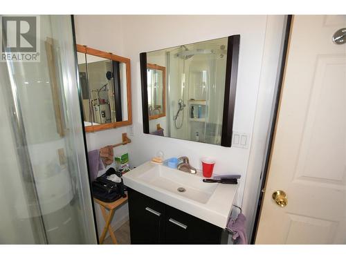 12477 Westside Road, Vernon, BC - Indoor Photo Showing Bathroom