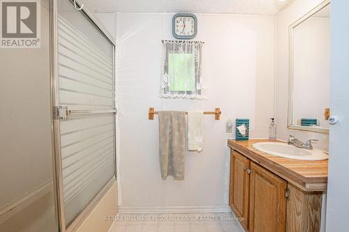 87 - 5216 County Road 90, Springwater, ON - Indoor Photo Showing Bathroom