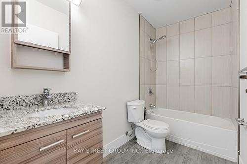 207 - 253 Albert Street, Waterloo, ON - Indoor Photo Showing Bathroom