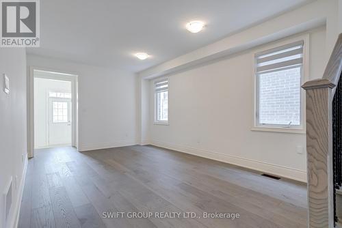 195 Great Falls Boulevard, Hamilton, ON - Indoor Photo Showing Other Room