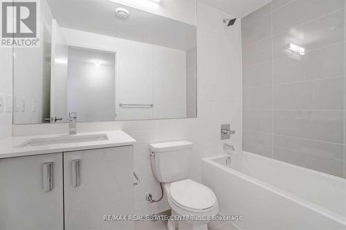 648 - 26 Gibbs Road, Toronto, ON - Indoor Photo Showing Bathroom
