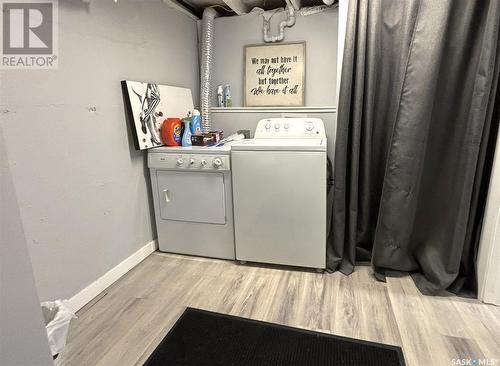 551 103Rd Street, North Battleford, SK - Indoor Photo Showing Laundry Room