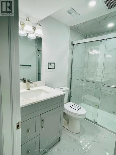 3017 Mcdowell Drive, Mississauga, ON - Indoor Photo Showing Bathroom
