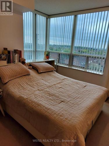 713 - 55 Strathaven Drive, Mississauga, ON - Indoor Photo Showing Bedroom