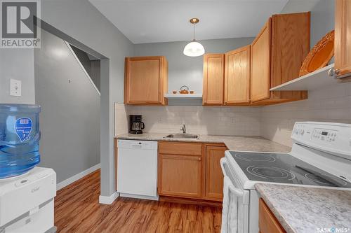 2602 Lindsay Street, Regina, SK - Indoor Photo Showing Kitchen
