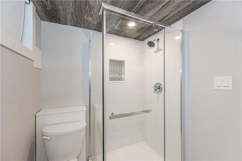 5350 Windermere Drive, Burlington, ON - Indoor Photo Showing Bathroom