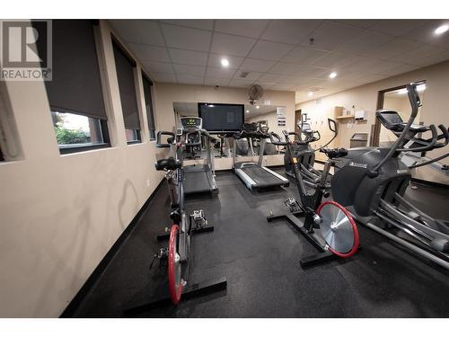 654 Cook Road Unit# 416, Kelowna, BC - Indoor Photo Showing Gym Room