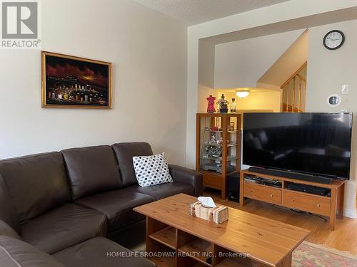 113 Sea Drifter Crescent, Brampton, ON - Indoor Photo Showing Living Room