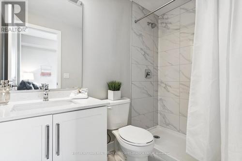 1507 - 15 Queen Street S, Hamilton, ON - Indoor Photo Showing Bathroom