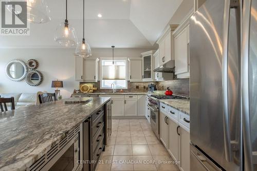 27 - 1630 Shore Road, London, ON - Indoor Photo Showing Kitchen With Upgraded Kitchen