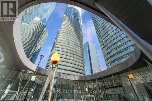 2008 - 14 York Street, Toronto (Waterfront Communities), ON - Outdoor