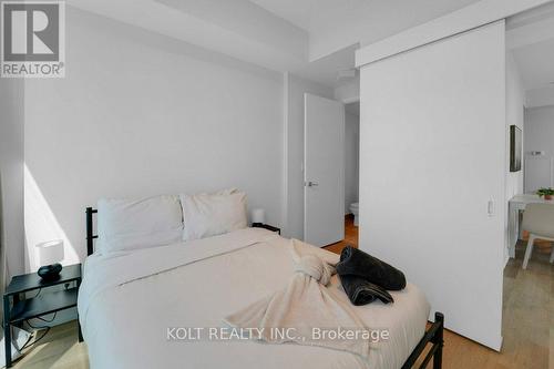 2008 - 14 York Street, Toronto, ON - Indoor Photo Showing Bedroom