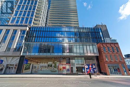 205 - 591 Yonge Street, Toronto (Bay Street Corridor), ON 