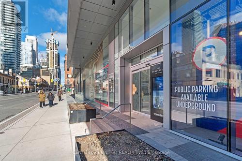 205 - 591 Yonge Street, Toronto (Bay Street Corridor), ON 