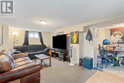 749 Alexander Street, Sarnia, ON - Indoor Photo Showing Living Room