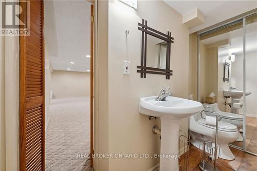 2 - 449 Woodview Road, Burlington, ON - Indoor Photo Showing Bathroom