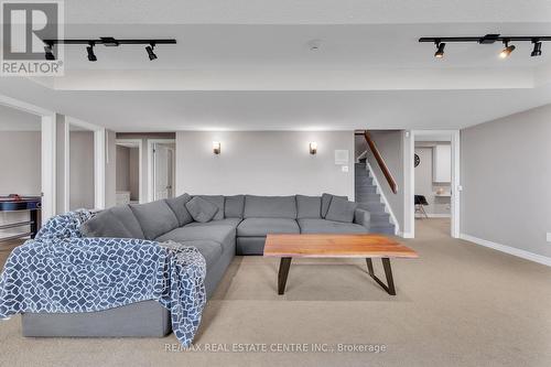 800 Watson Road S, Puslinch, ON - Indoor Photo Showing Living Room