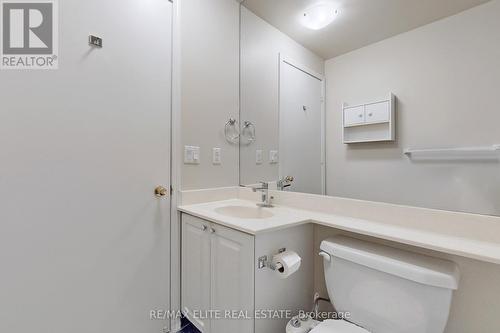 501 - 7 King Street E, Toronto, ON - Indoor Photo Showing Bathroom