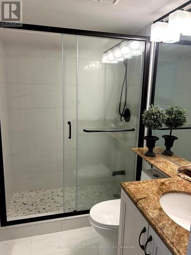 605 - 2261 Lake Shore Boulevard W, Toronto, ON - Indoor Photo Showing Bathroom