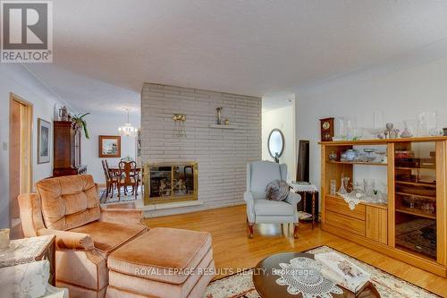 187 Harper Street, West Elgin, ON - Indoor Photo Showing Living Room