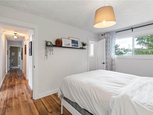 2720 Labieux Rd, Nanaimo, BC - Indoor Photo Showing Bedroom