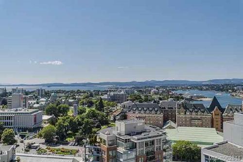1804-751 Fairfield Rd, Victoria, BC - Outdoor With Body Of Water With View