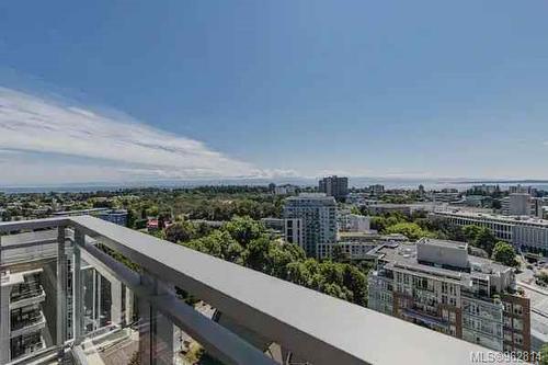 1804-751 Fairfield Rd, Victoria, BC - Outdoor With View
