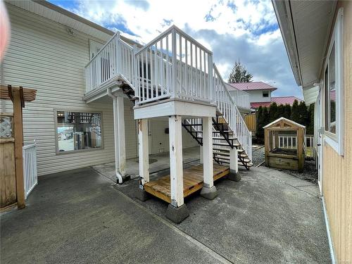338 Woodland Cres, Port Mcneill, BC - Outdoor With Exterior