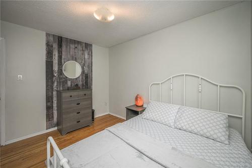 654 Greenhill Avenue, Hamilton, ON - Indoor Photo Showing Bedroom