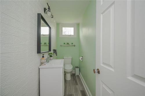 654 Greenhill Avenue, Hamilton, ON - Indoor Photo Showing Bathroom