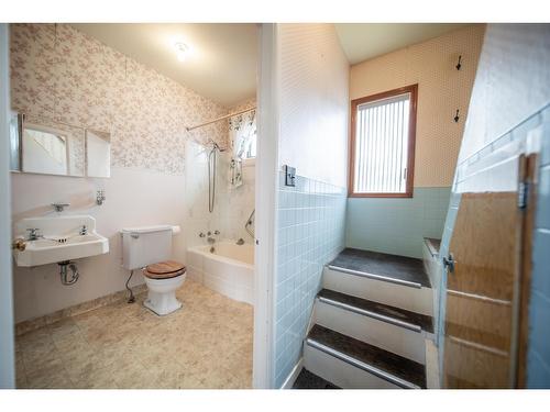 285 Buchanan Street, Kimberley, BC - Indoor Photo Showing Bathroom