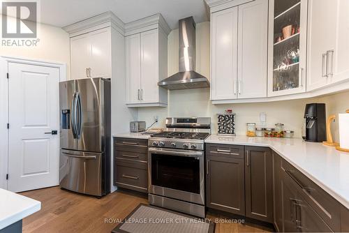 82 Optimist Drive, Southwold, ON - Indoor Photo Showing Kitchen