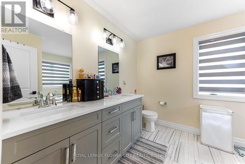 82 Optimist Drive, Southwold, ON - Indoor Photo Showing Bathroom