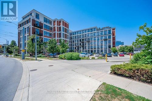 217 - 404 King Street W, Kitchener, ON - Outdoor