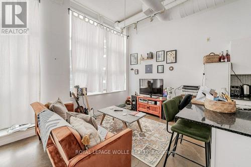 217 - 404 King Street W, Kitchener, ON - Indoor Photo Showing Living Room