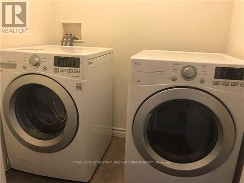 128 Clough Crescent, Guelph, ON - Indoor Photo Showing Laundry Room
