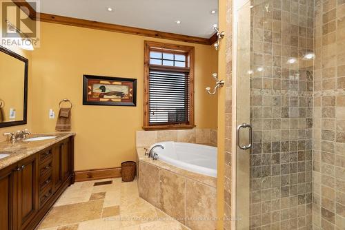 217 Sunrise Trail, Severn, ON - Indoor Photo Showing Bathroom