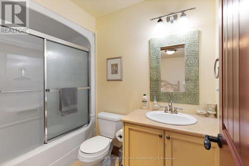 217 Sunrise Trail, Severn, ON - Indoor Photo Showing Bathroom