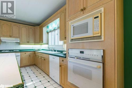 32 Bridlewood Lane, Belleville, ON - Indoor Photo Showing Kitchen