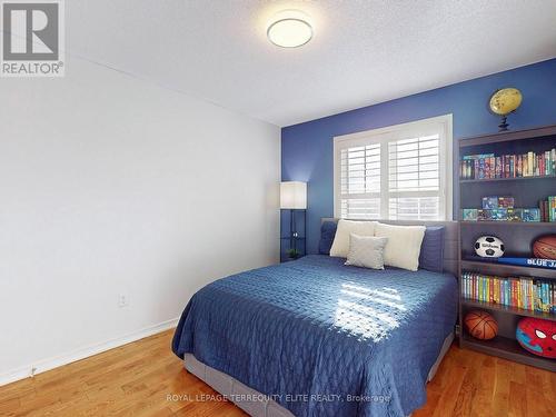 39 Wheelwright Drive, Richmond Hill, ON - Indoor Photo Showing Bedroom