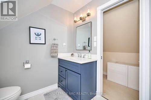 2981 Shawnee Trail, Fort Erie, ON - Indoor Photo Showing Bathroom