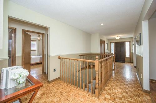 687 Penny Lane, Burlington, ON - Indoor Photo Showing Dining Room